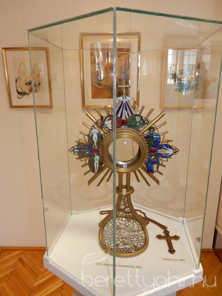 Ünnepi kiállításmegnyitó és kenyérszentelés 32